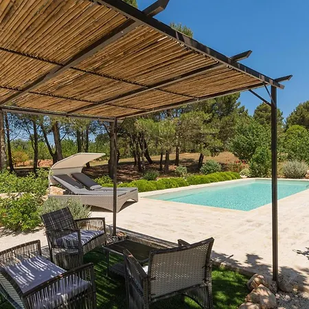 Trullo Aurea Villa *
